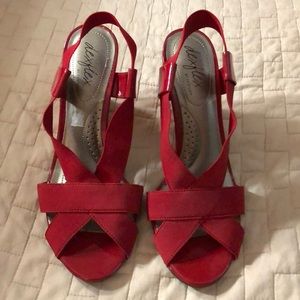 Red patent wedges!!❤️❤️